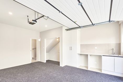 Photo of property in 2 The Boulevard, Sunnyhills, Auckland, 2010