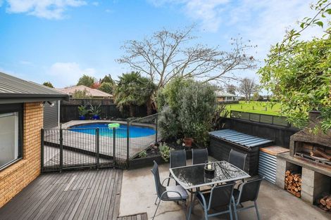 Photo of property in 25 Halcione Close, Flagstaff, Hamilton, 3210