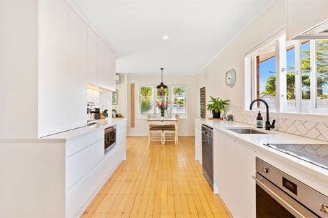 Photo of property in 7 Kervil Avenue, Te Atatu Peninsula, Auckland, 0610