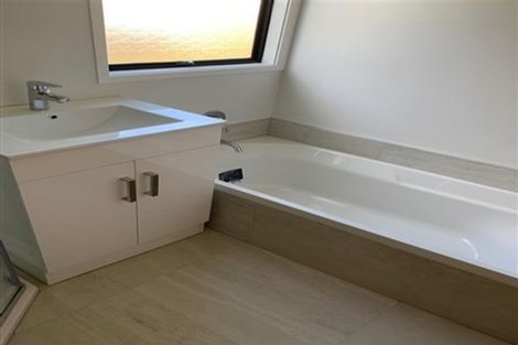 Photo of property in 91 Santiago Crescent, Unsworth Heights, Auckland, 0632