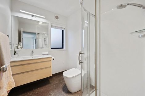 Photo of property in 2/30 Eastern Beach Road, Eastern Beach, Auckland, 2012