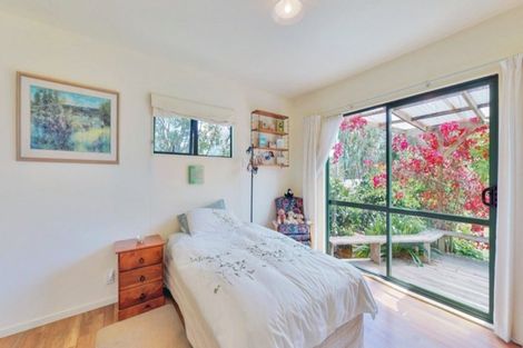 Photo of property in 21 Athenree Road, Athenree, Katikati, 3177