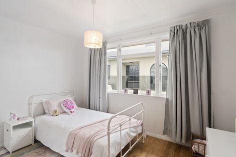 Photo of property in 1 Fairfax Terrace, Frankleigh Park, New Plymouth, 4310