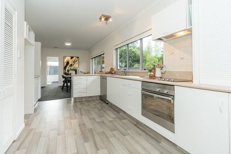 Photo of property in 2 Clements Crescent, Queenwood, Hamilton, 3210