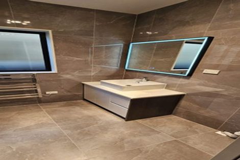 Photo of property in 27 Meadowridge Drive, Flat Bush, Auckland, 2019