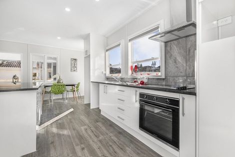 Photo of property in 25a Bunnythorpe Road, Papakura, 2110