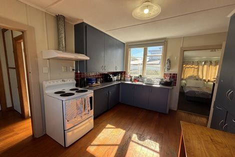 Photo of property in 1 Freyberg Avenue, Stoke, Nelson, 7011