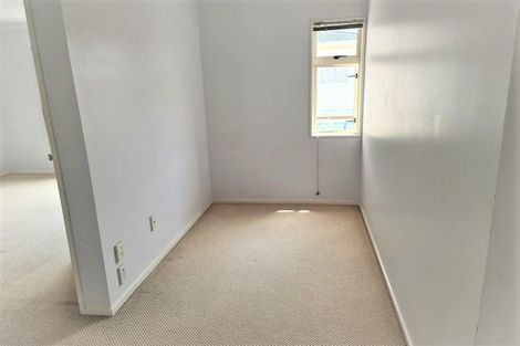 Photo of property in 11 Heath Avenue, Northcote, Auckland, 0627