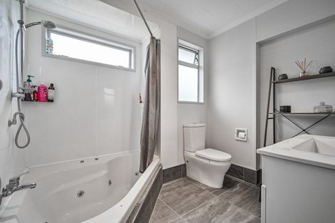 Photo of property in 3 Murdoch Place, Raureka, Hastings, 4120