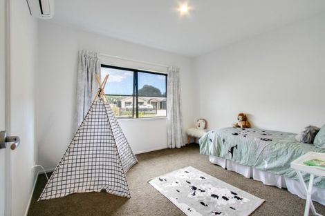 Photo of property in 71 Mcelwee Street, Jervoistown, Napier, 4112