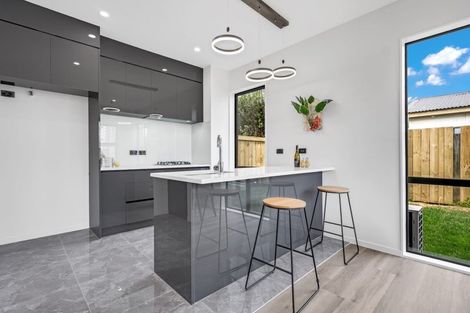 Photo of property in 54c Waimai Avenue, Weymouth, Auckland, 2103