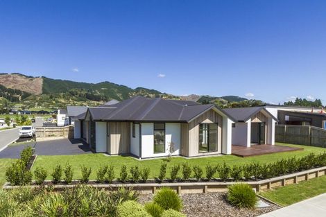 Photo of property in 2 Greenway Crescent, Hope, Richmond, 7020