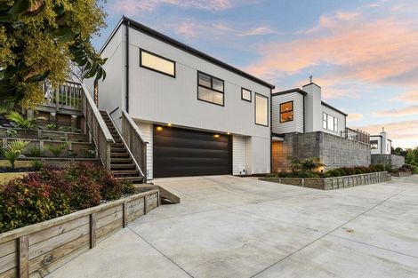 Photo of property in 7/2a Montrose Place, Highlands Park, New Plymouth, 4312