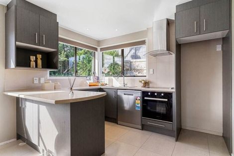 Photo of property in 9 Glucina Place, Glen Eden, Auckland, 0602