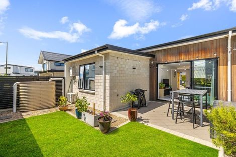 Photo of property in 31b Westgate Drive, Westgate, Auckland, 0614