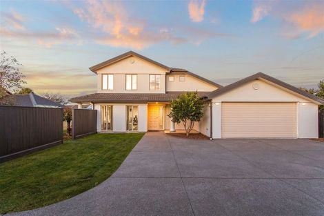 Photo of property in 18 Scarlet Lane, Redwood, Christchurch, 8051