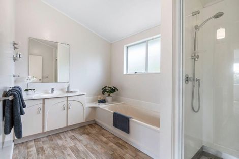 Photo of property in 54 Kohekohe Street, New Lynn, Auckland, 0600