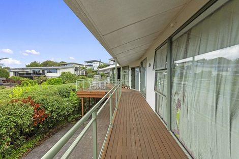 Photo of property in 8 Copperfield Terrace, Mellons Bay, Auckland, 2014