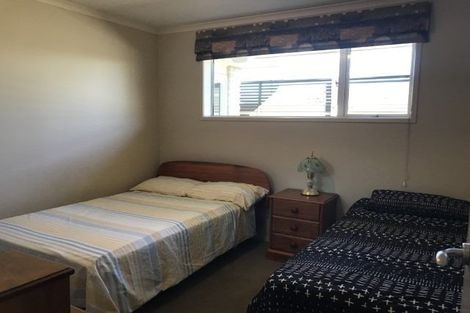 Photo of property in 17a Karaka Street, Merrilands, New Plymouth, 4312