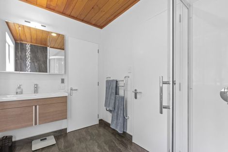 Photo of property in 133 Konini Road, Titirangi, Auckland, 0604