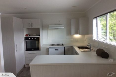 Photo of property in 35a Roland Road, Greenhithe, Auckland, 0632