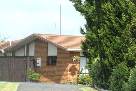 Photo of property in 28 Kennedy Avenue, Forrest Hill, Auckland, 0620