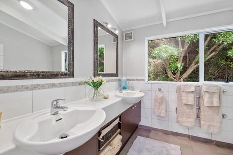 Photo of property in 88 The Circle, Manly, Whangaparaoa, 0930