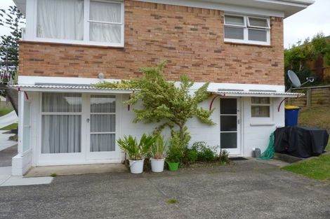 Photo of property in 68 Gladstone Road, Northcote, Auckland, 0627