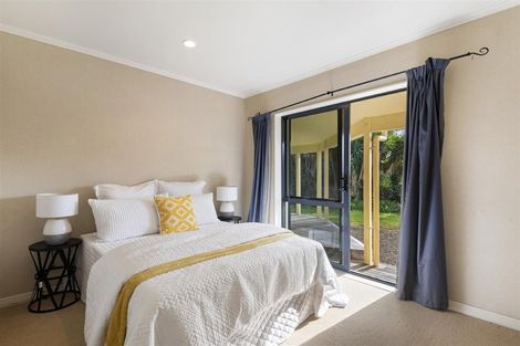 Photo of property in 166 Holmes Road, Waiuku, 2682