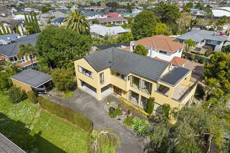 Photo of property in 2/27 Macleans Road, Bucklands Beach, Auckland, 2014