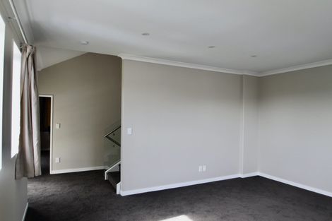 Photo of property in 8 Blewitt Court, Swanson, Auckland, 0614