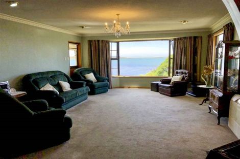 Photo of property in 100 Marine Parade, Bluff, 9814