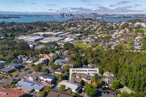 Photo of property in 26 Holdaway Avenue, Northcote, Auckland, 0627