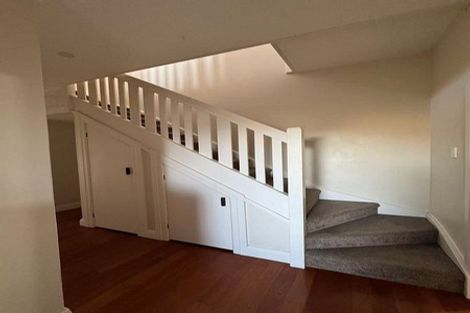 Photo of property in 7 Otahuri Crescent, Greenlane, Auckland, 1051