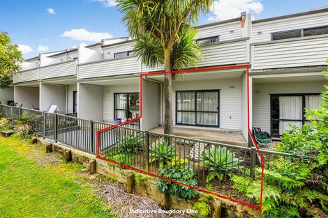 Photo of property in 48/21 Armoy Drive, East Tamaki, Auckland, 2016