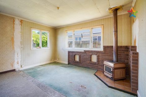 Photo of property in 11 Dyson Street, Strathern, Invercargill, 9812