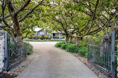 Photo of property in 500 Richmond Road, Lepperton, New Plymouth, 4373