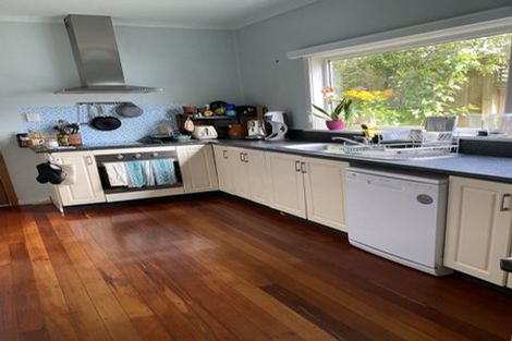 Photo of property in 6 David Crescent, Karori, Wellington, 6012