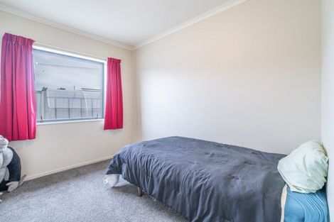 Photo of property in 33 Morton Street, Edendale, 9825