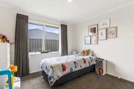 Photo of property in 5 Hamon Place, Pukehangi, Rotorua, 3015