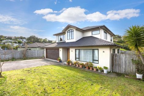 Photo of property in 10 Fiordland Place, Aotea, Porirua, 5024