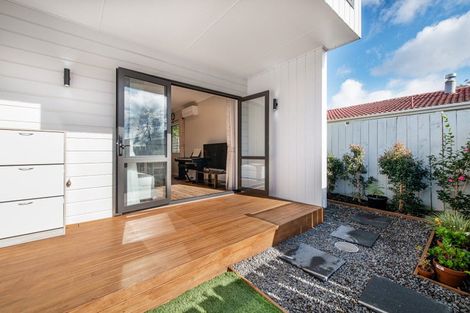 Photo of property in 5/66 Swanson Road, Henderson, Auckland, 0610