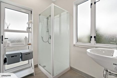 Photo of property in 2 Saddleback Crescent, Papakura, 2110