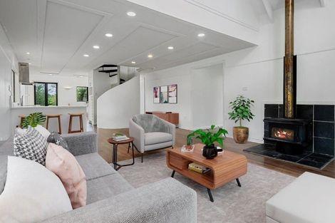 Photo of property in 87 Tawa Road, Kumeu, 0891