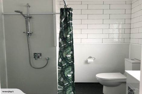 Photo of property in 4b Fernleigh Avenue, Waiuku, 2123