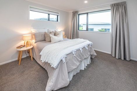 Photo of property in 31 Golf Vue Place, Castlecliff, Whanganui, 4501