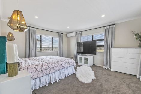 Photo of property in 4 Drumconnell Drive, Flat Bush, Auckland, 2019