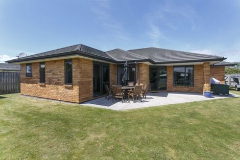 Photo of property in 8 Brompton Close, Richmond Heights, Taupo, 3330