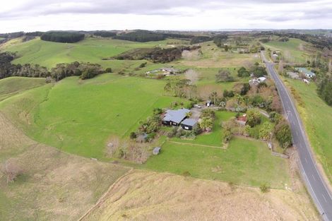 Photo of property in 100 Upper Orewa Road, Wainui, Silverdale, 0992