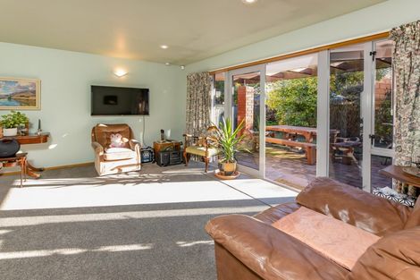 Photo of property in 104 Hamilton Avenue, Ilam, Christchurch, 8041